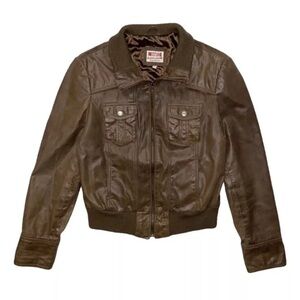 100% Genuine Leather jacket Small
RARE VINTAGE MUSTANG LEATHER JACKET